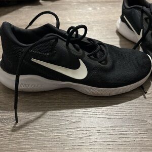 Nike Flex Black and White Sneakers